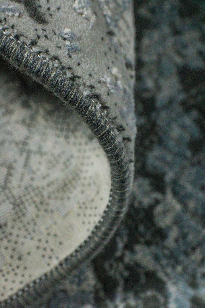 Iranian Authentic Vintage-Wd Rug - 6.5 x 9.8 FT - Gray - Resilient Construction for Long-Lasting Use