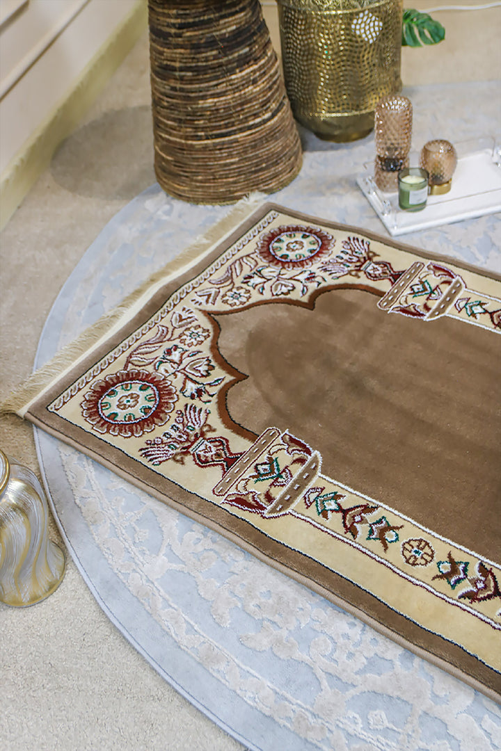 Ishraq Janamaz Brown and L. Brown