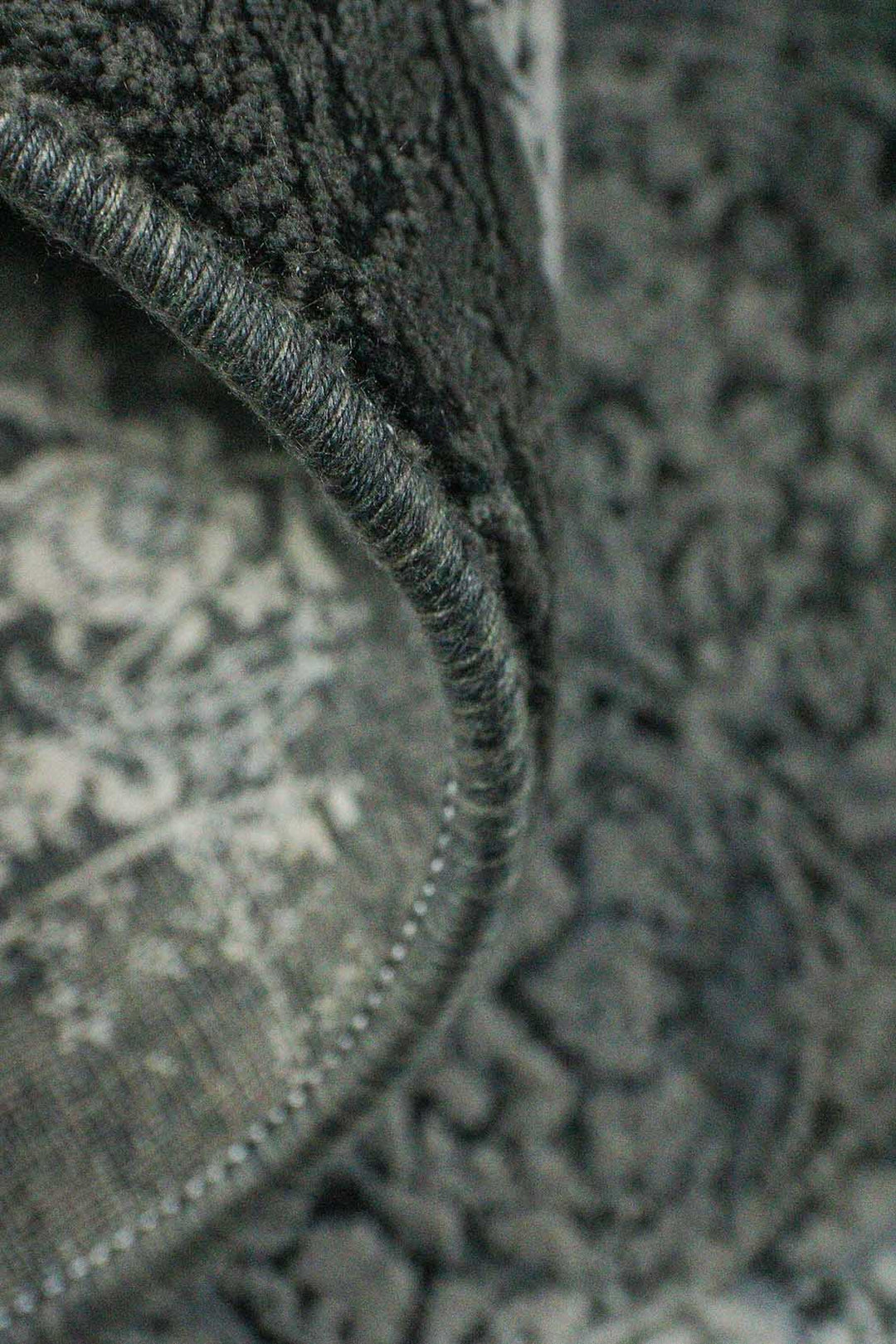 Iranian Authentic Vintage-Wd Rug - 6.5 x 9.8 FT - Gray - Resilient Construction for Long-Lasting Use