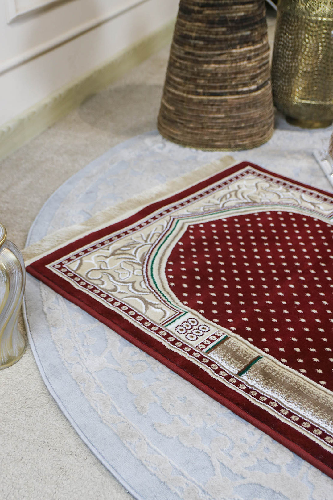 Ishraq Janamaz D. Red and Beige