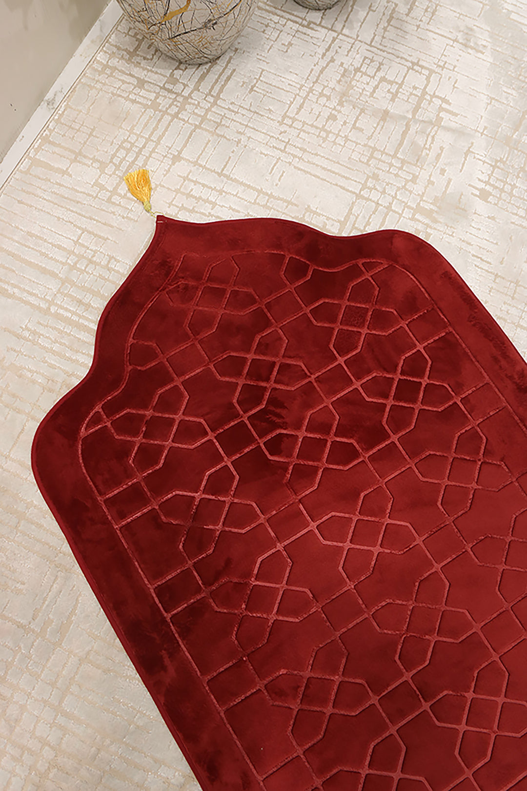 Sajda Janamaz - Premium Velvet Quilted Prayer Mat - Red