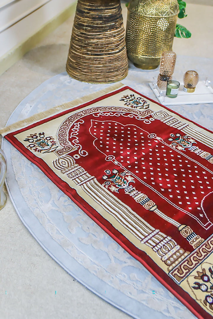 Ishraq Janamaz D. Red and Beige