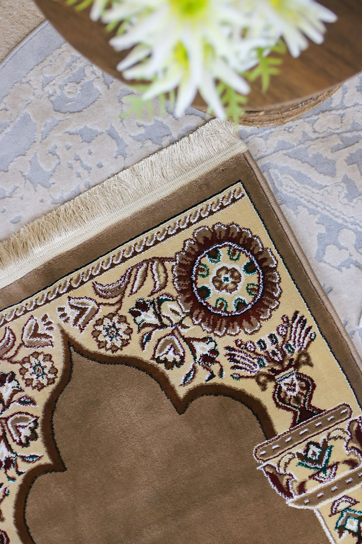 Ishraq Janamaz Brown and L. Brown