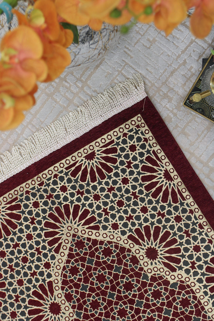 Ultra Janamaz - Foldable Travel Prayer Mat - Maroon