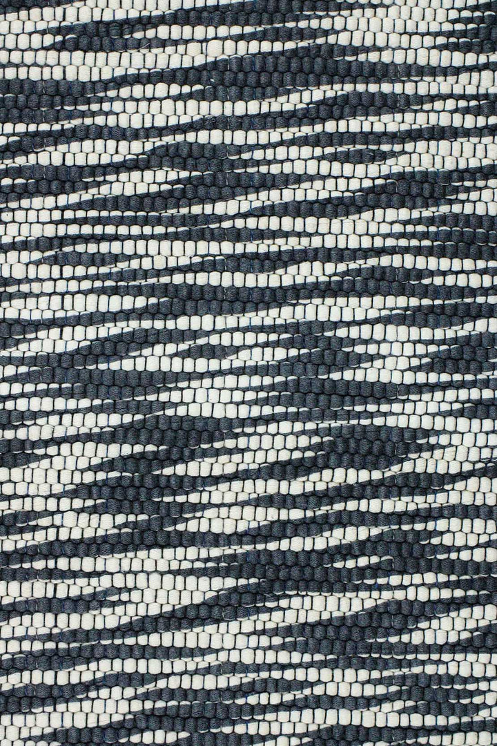 Hand Woven Modern Khaddi Rug - 3.9 x 5.9 FT - Gray and White