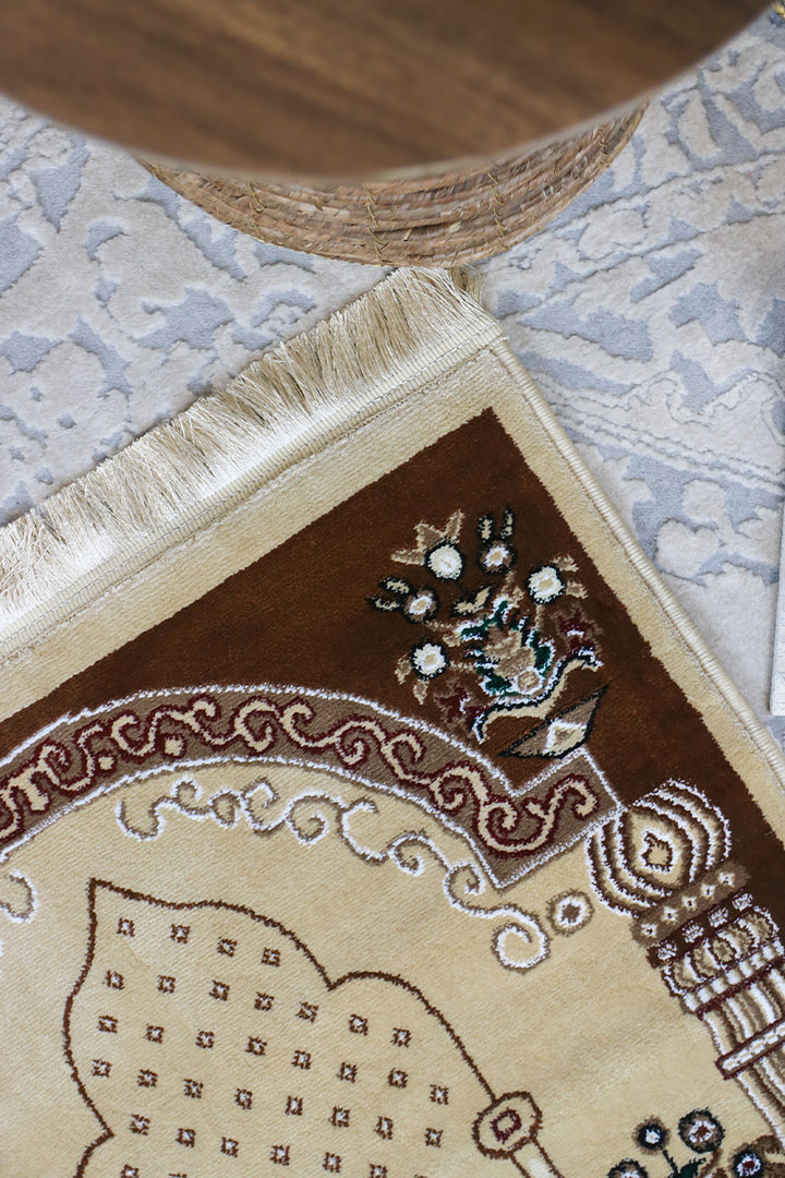 Ishraq Janamaz Beige