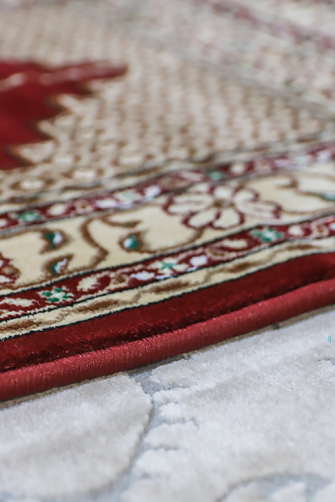 Ishraq Janamaz D. Red and Beige