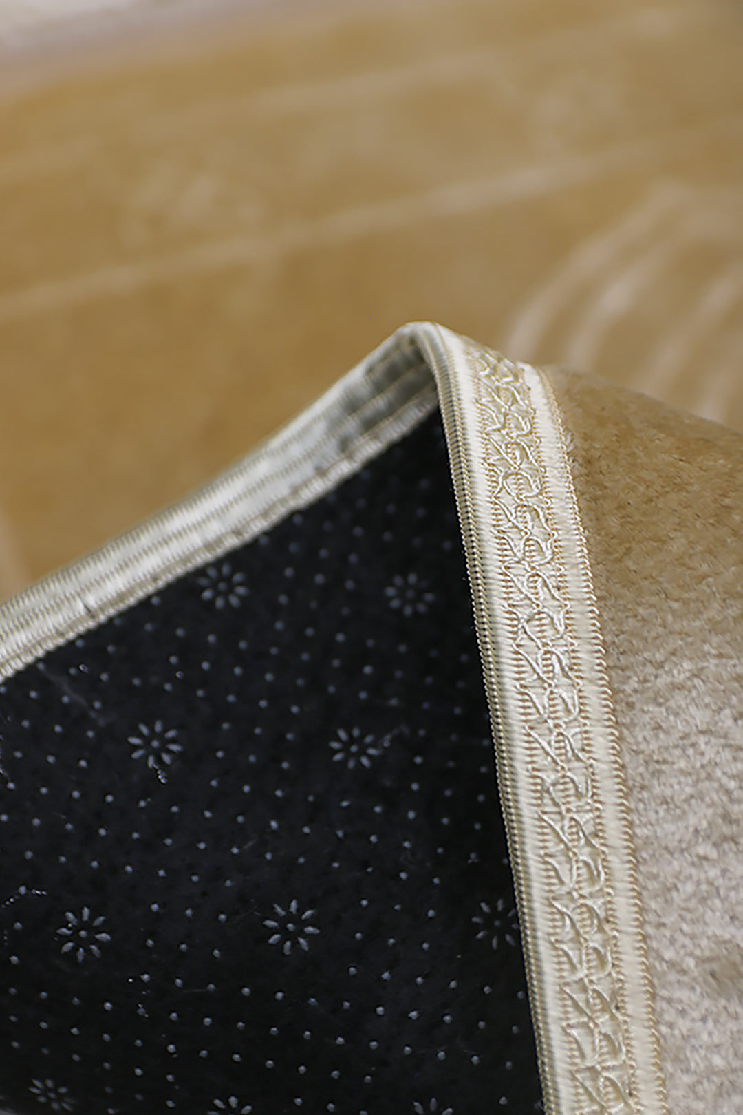 Comfort Janamaz - Premium Velvet Quilted Prayer Mat - Beige