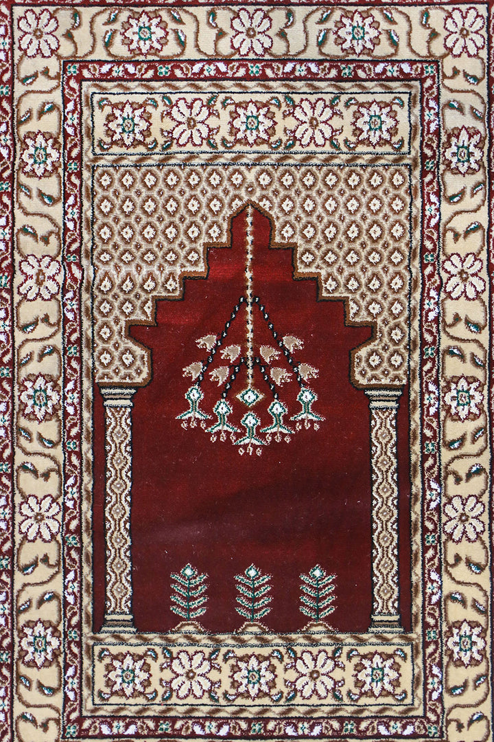 Ishraq Janamaz D. Red and Beige