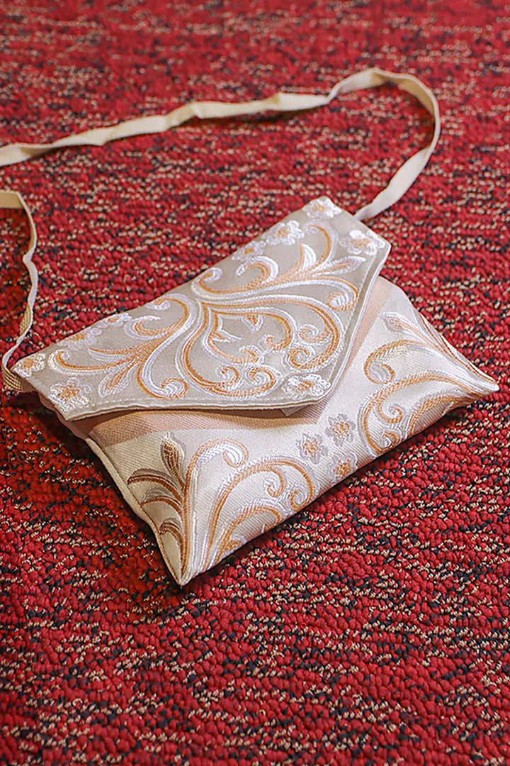 Silk Janamaz With Bag - Foldable Travel Prayer Mat - Lite Brown