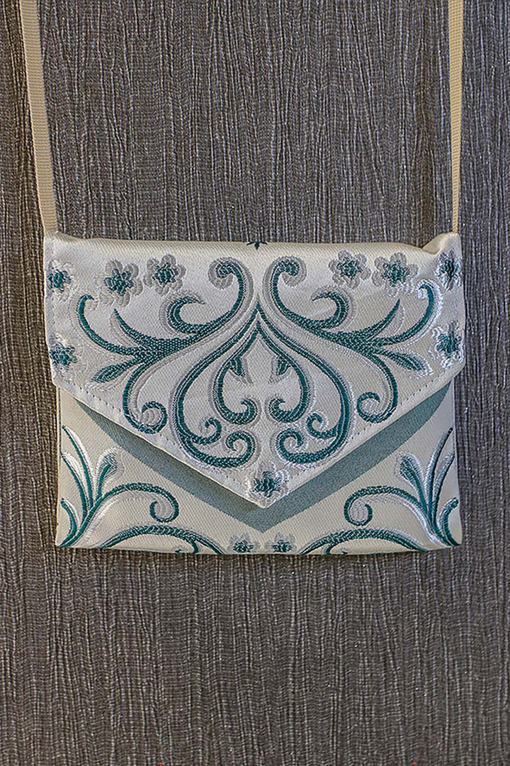 Silk Janamaz With Bag - Foldable Travel Prayer Mat - Green