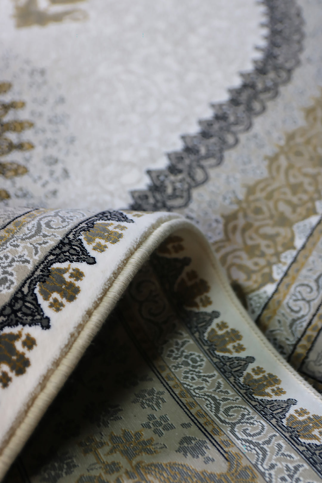 Iranian Premium Quality Farsh E Firozeh Rug - 4.9 x 7.4 FT - Unveiling the Elegance and Tradition of Authentic Persian Rugs