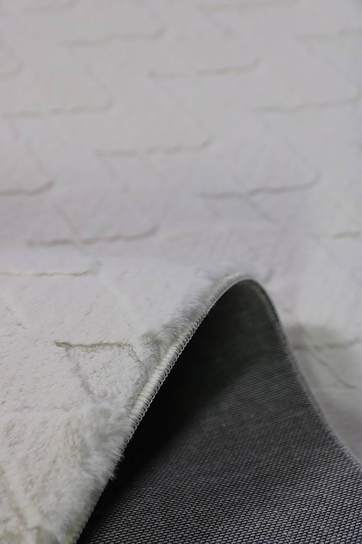 Turkish LAVENDER Rug - 3.9 x 5.9 FT - Fluffy and Durable Floor Rug