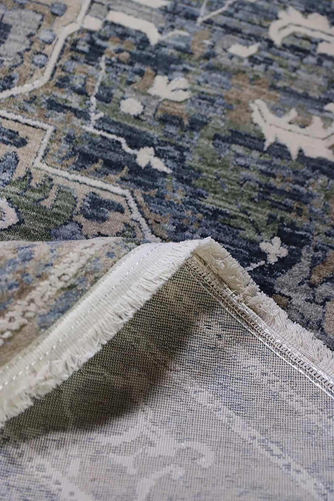 <p>Turkish Modern <strong>Elements Rug</strong>  - Blue - 5.2 x 5.2 FT</p>