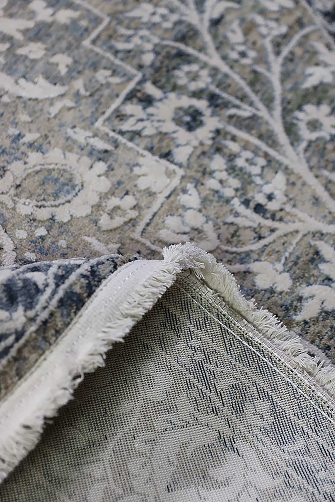 <p>Turkish Modern <strong>Elements Rug</strong>  - Blue - 5.2 x 5.2 FT</p>