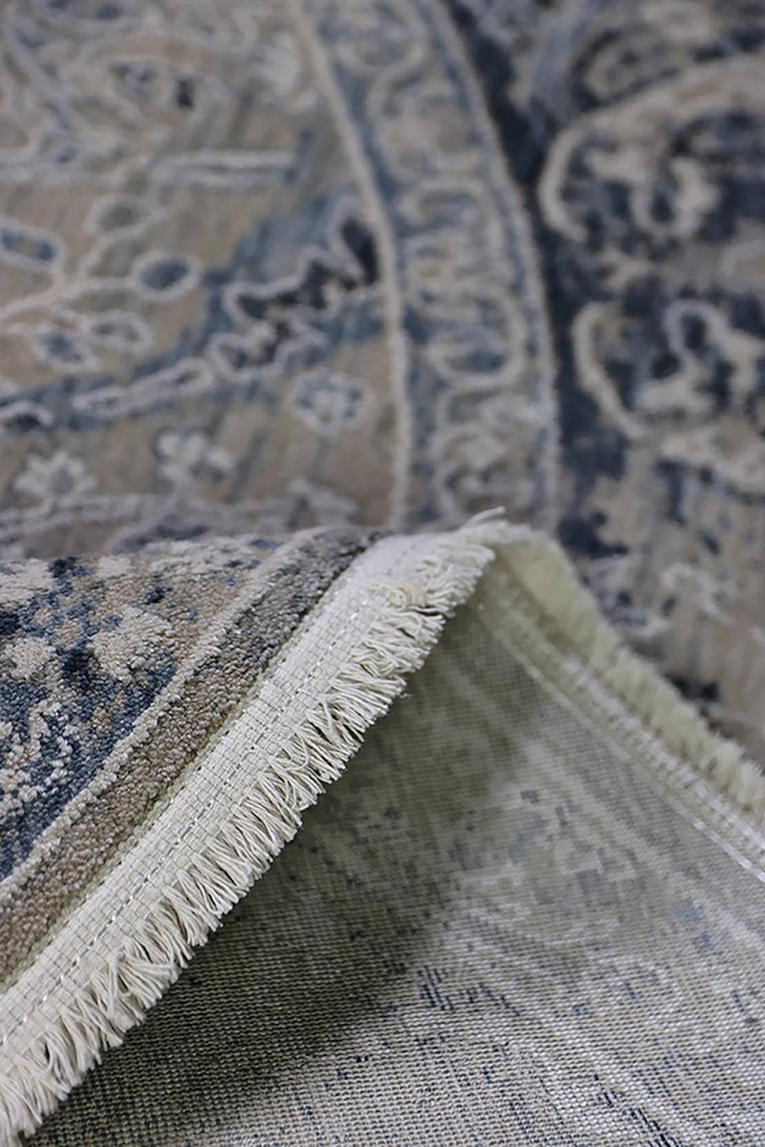 <p>Turkish Modern <strong>Elements Rug</strong>  - Blue - 5.2 x 5.2 FT</p>