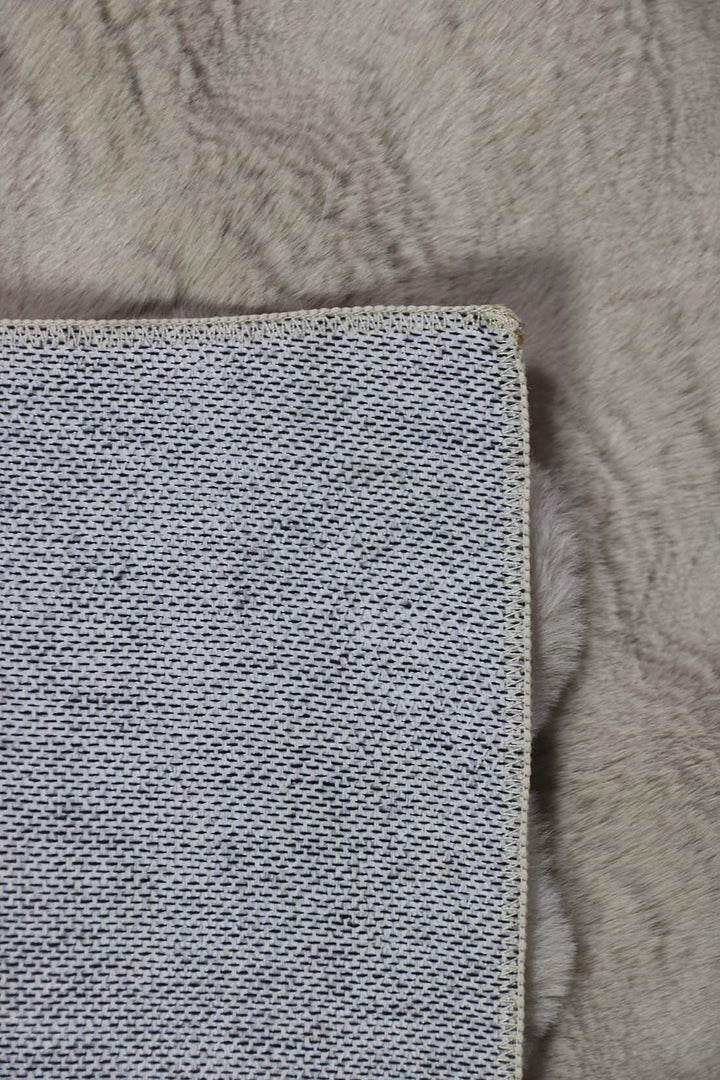 Turkish SNOW Rug - 4.9 x 7.2 FT - Fluffy and Durable Floor Rug