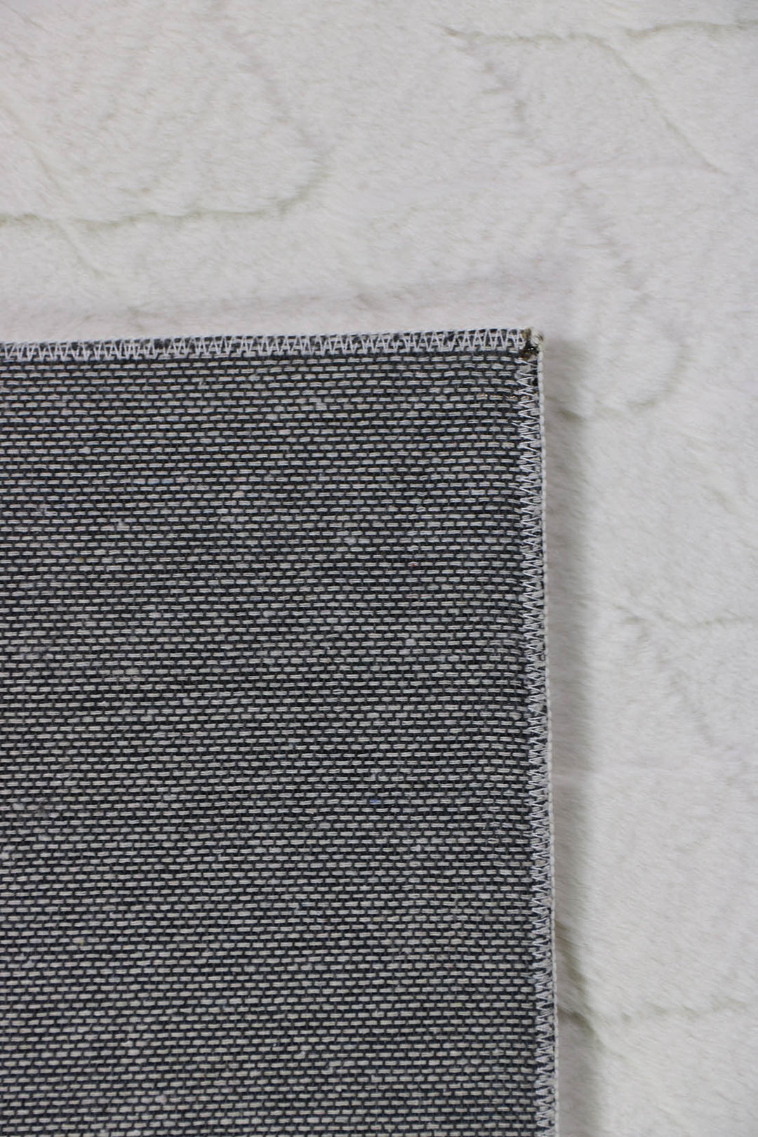 Turkish LAVENDER Rug - 3.9 x 5.9 FT - Fluffy and Durable Floor Rug