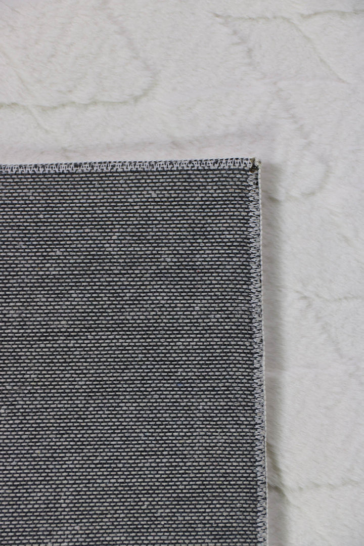 Turkish LAVENDER Rug - 3.9 x 5.9 FT - Fluffy and Durable Floor Rug