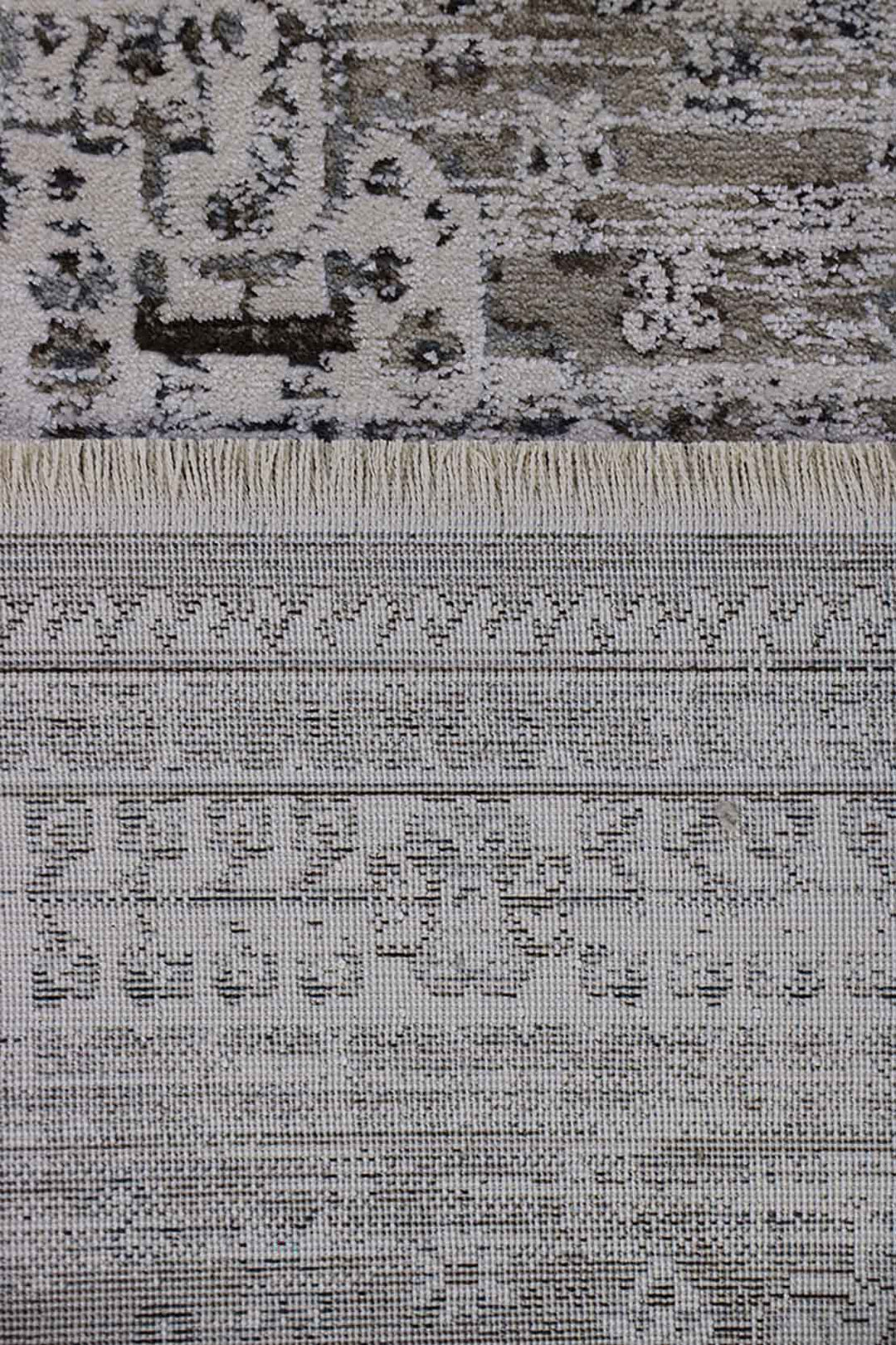 <p>Turkish Modern <strong>Elements Rug</strong>  - Brown - 3.9 x 5.9 FT</p>