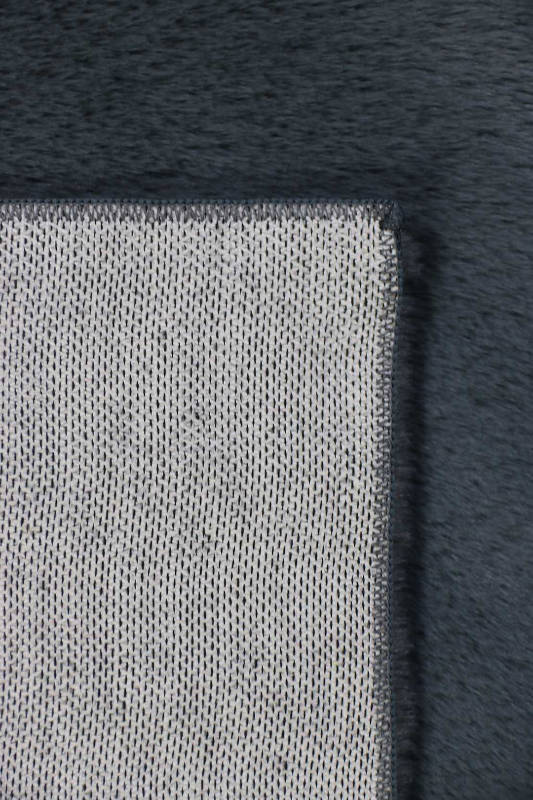 Turkish FEELINGS Rug - 3.9 x 5.9 FT - Fluffy and Durable Floor Rug