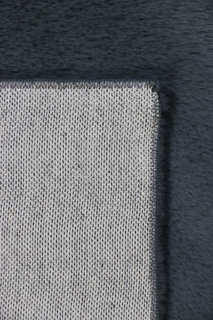 Turkish FEELINGS Rug - 3.9 x 5.9 FT - Fluffy and Durable Floor Rug