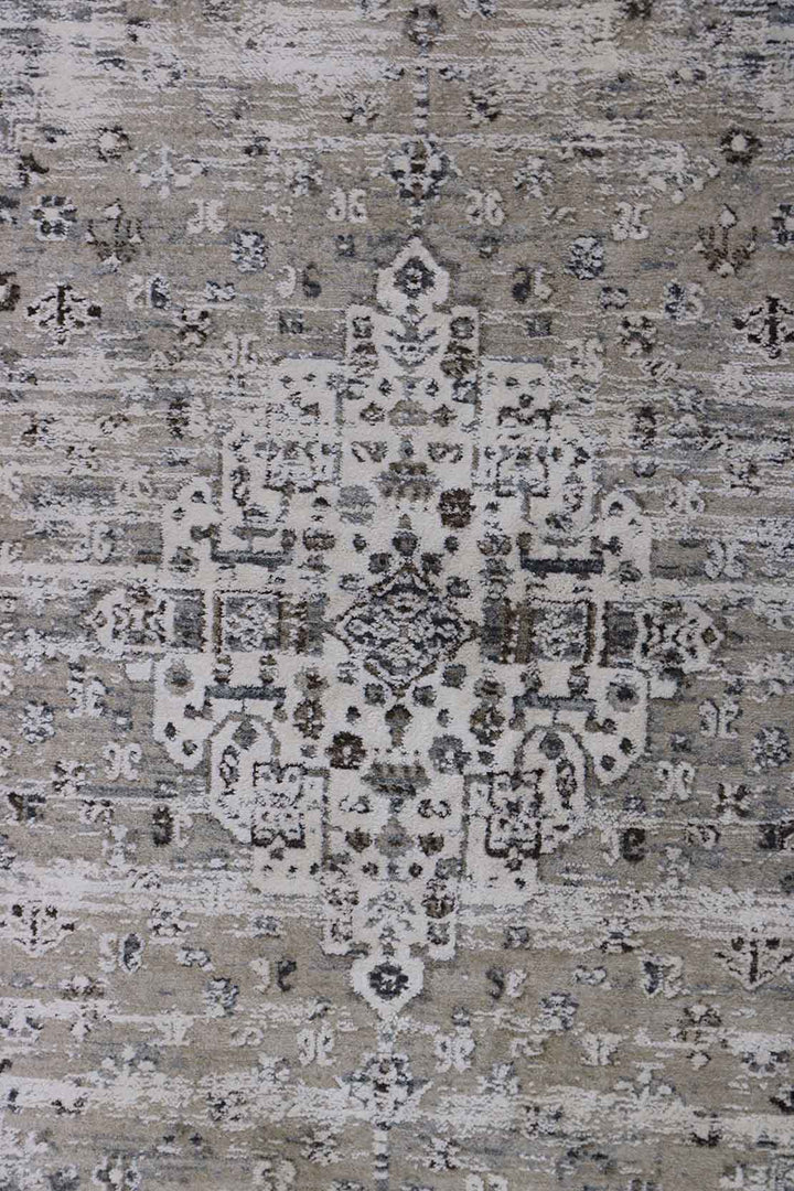 <p>Turkish Modern <strong>Elements Rug</strong>  - Gray - 3.9 x 5.9 FT</p>