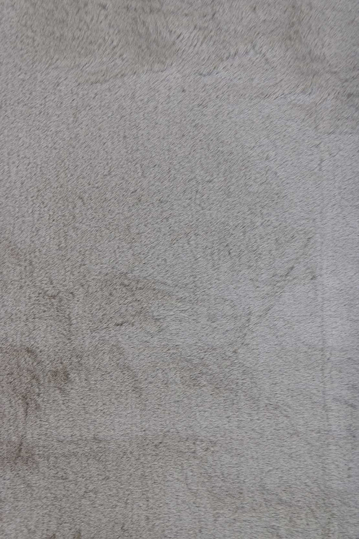 Turkish FEELINGS Rug - 3.9 x 5.9 FT - Fluffy and Durable Floor Rug