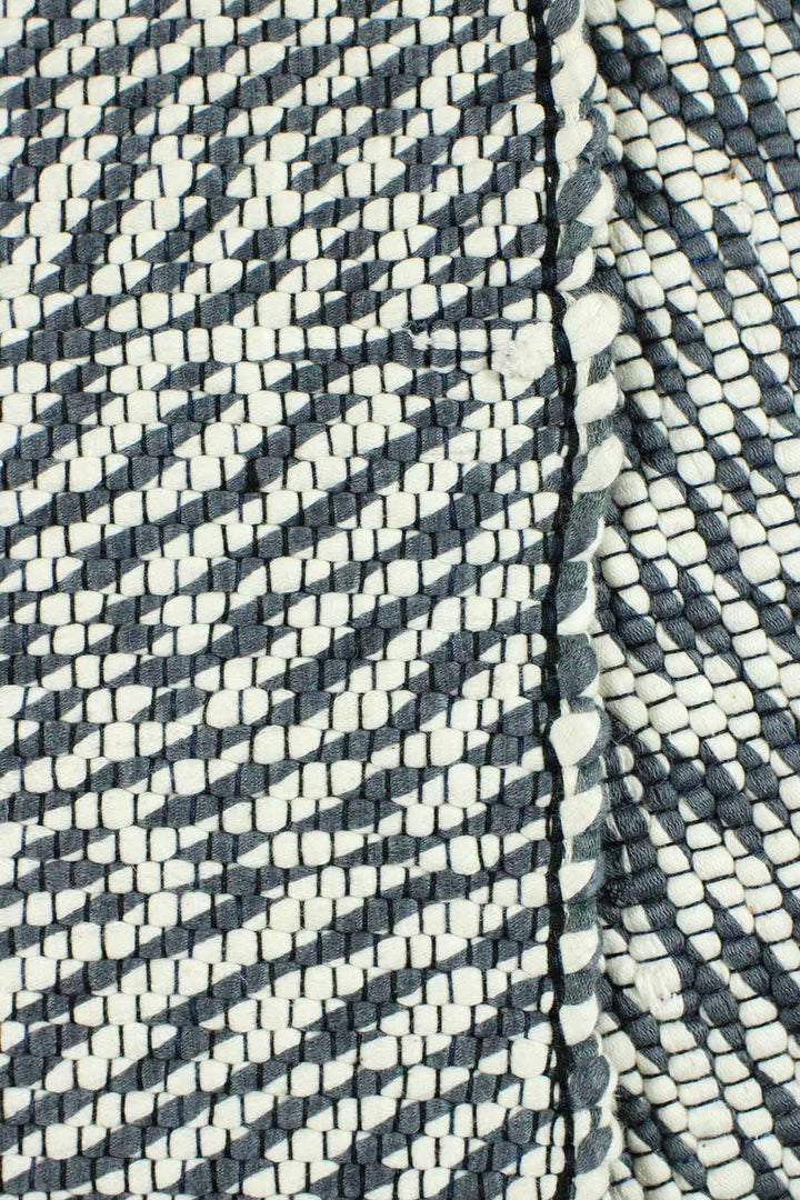 Hand Woven Modern Khaddi Rug - 3.9 x 5.9 FT - Gray and White - V Surfaces