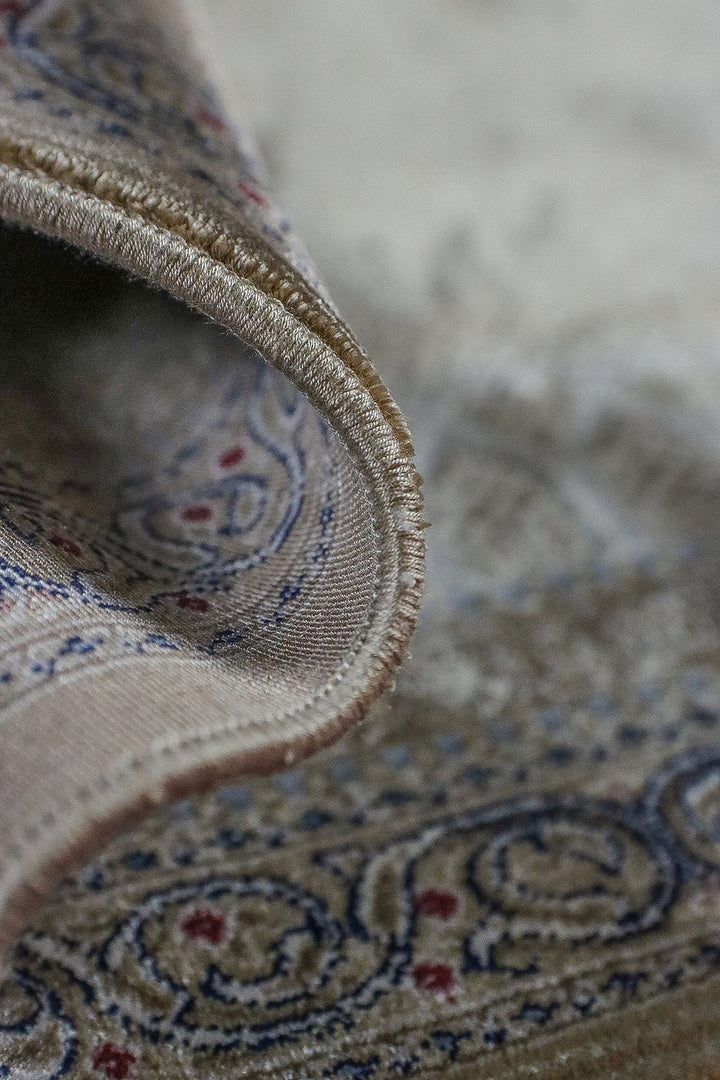 Turkish Premium Ottoman Rug - Beige - 2.6 x 4.9 FT - Resilient Construction for Long-Lasting Use - V Surfaces