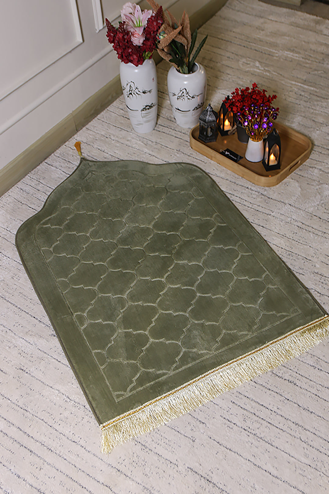 Sajda Janamaz - Premium Velvet Quilted Prayer Mat - L Green