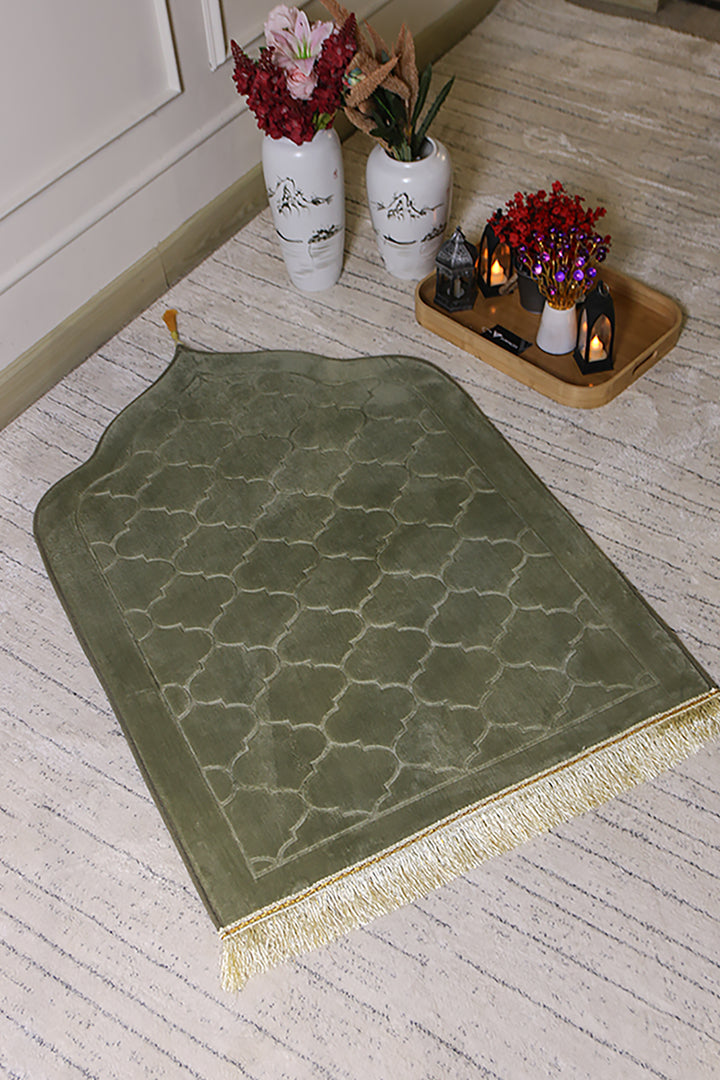 Sajda Janamaz - Premium Velvet Quilted Prayer Mat - L Green