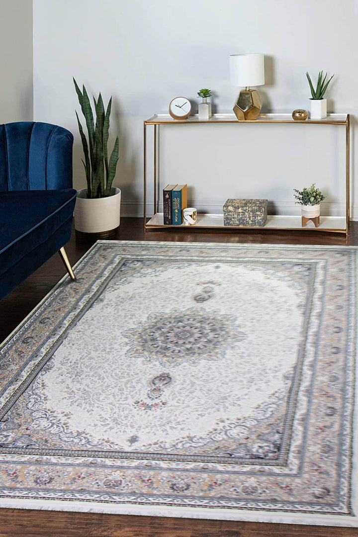 Classical and Traditional <strong>Royal</strong> Rug - Cream