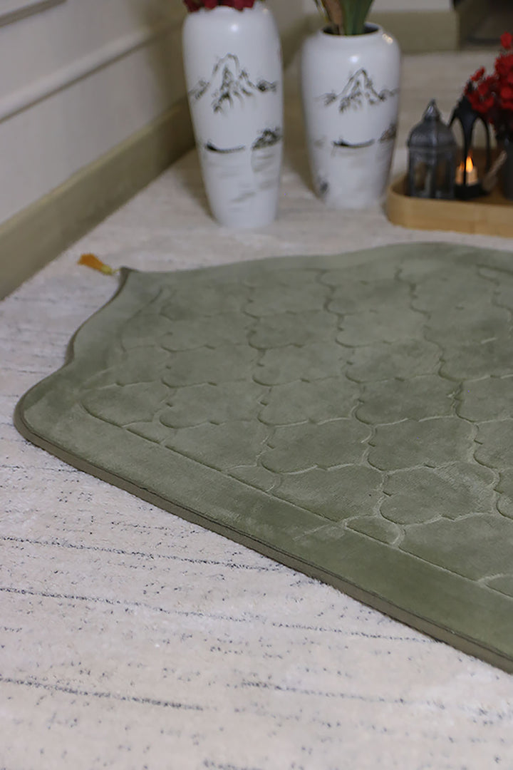 Sajda Janamaz - Premium Velvet Quilted Prayer Mat - L Green