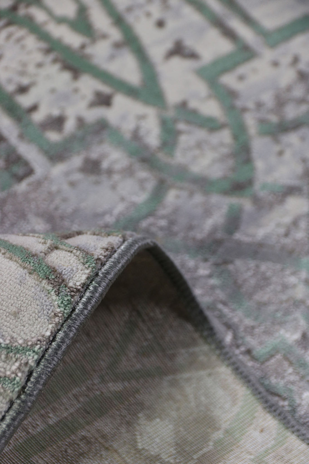Berlin Rug (0W236A)VIZON/GREEN - 3.25 x 5.5 FT - Soft, Durable, and Easy to Clean