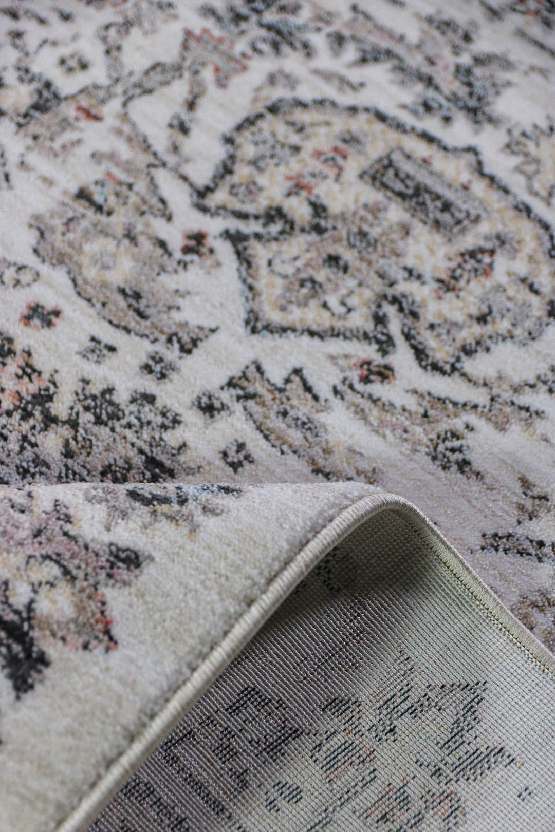 Premium Quality Turkish Antia Rug - 3.9 x 5.9 FT - Resilient Construction for Long-Lasting Use