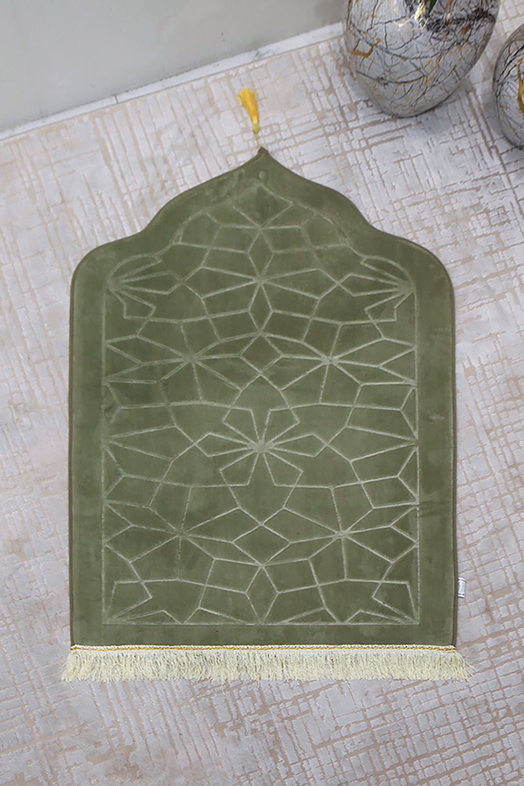 Sajda Janamaz - Premium Velvet Quilted Prayer Mat - L Green
