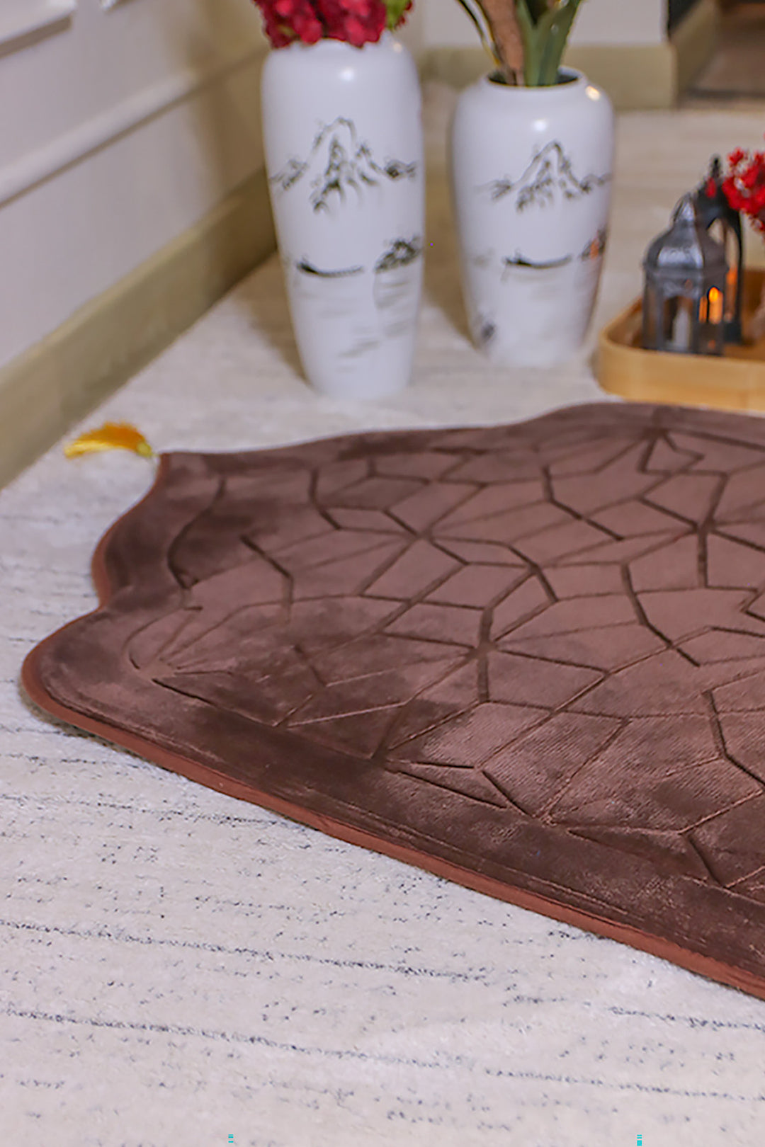 Sajda Janamaz - Premium Velvet Quilted Prayer Mat - Dark Brown