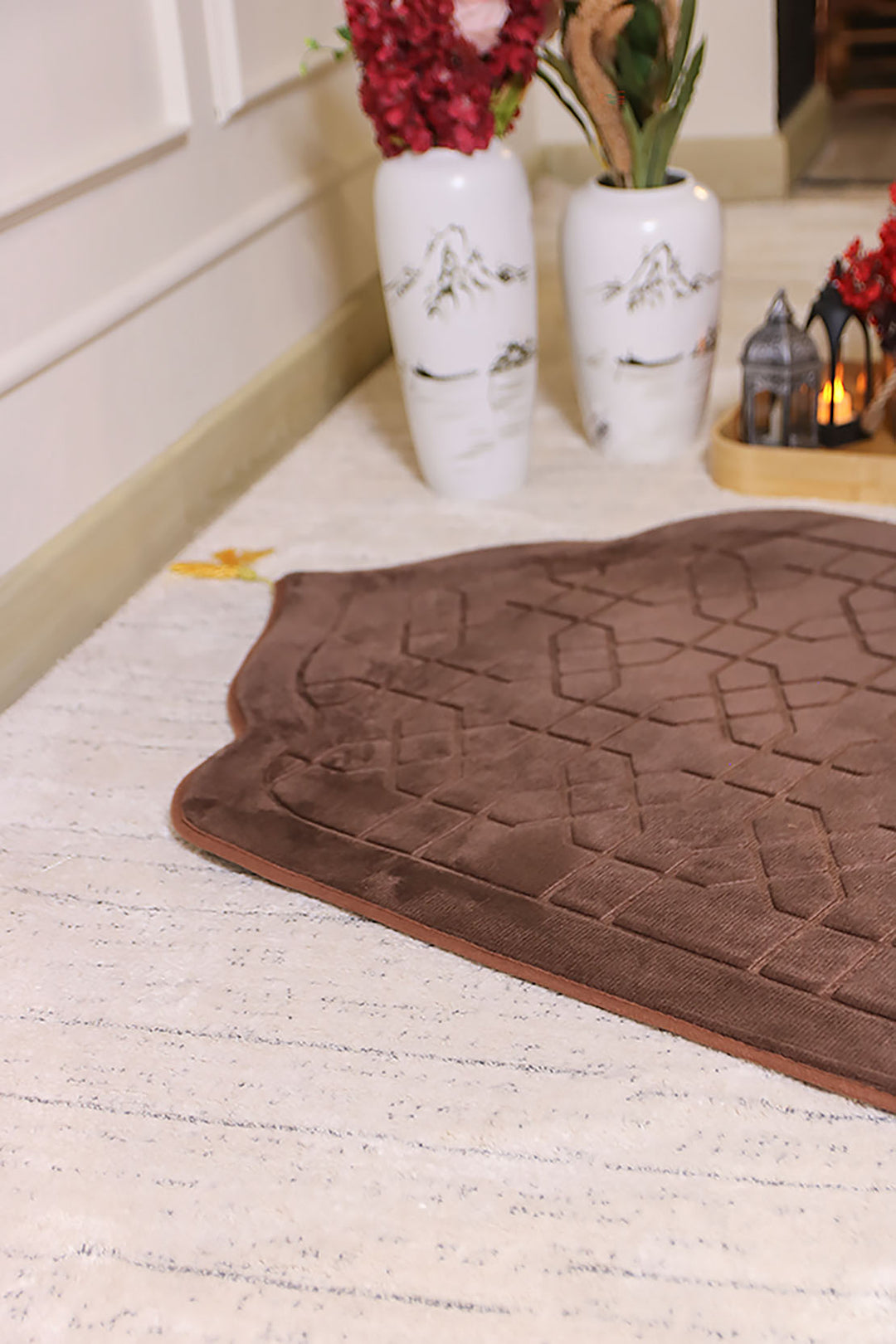Sajda Janamaz - Premium Velvet Quilted Prayer Mat - Dark Brown