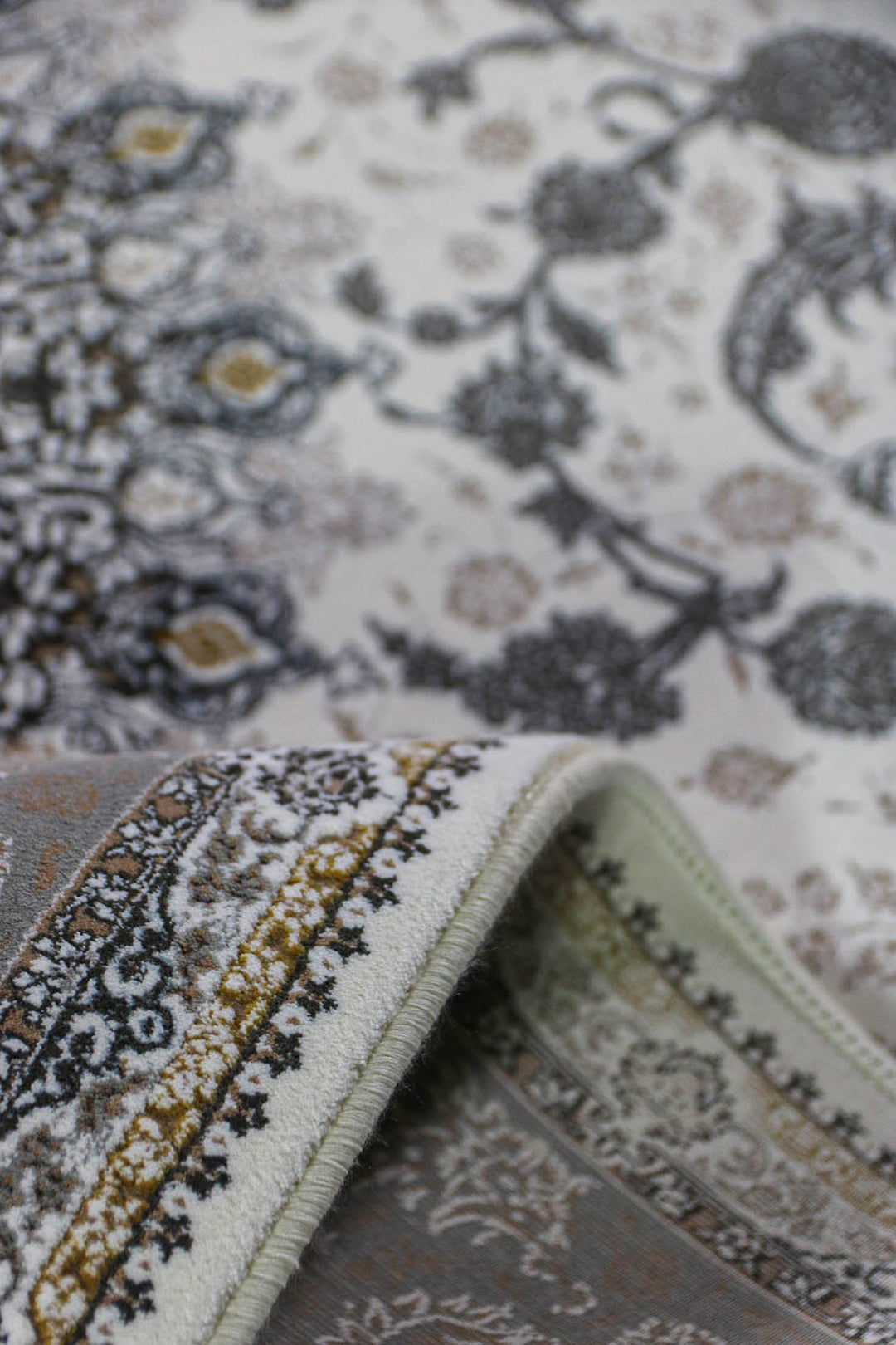Premium Royalty  Persian Rug - 4.9 x 7.9 ft - Elegant Luxury Carpet