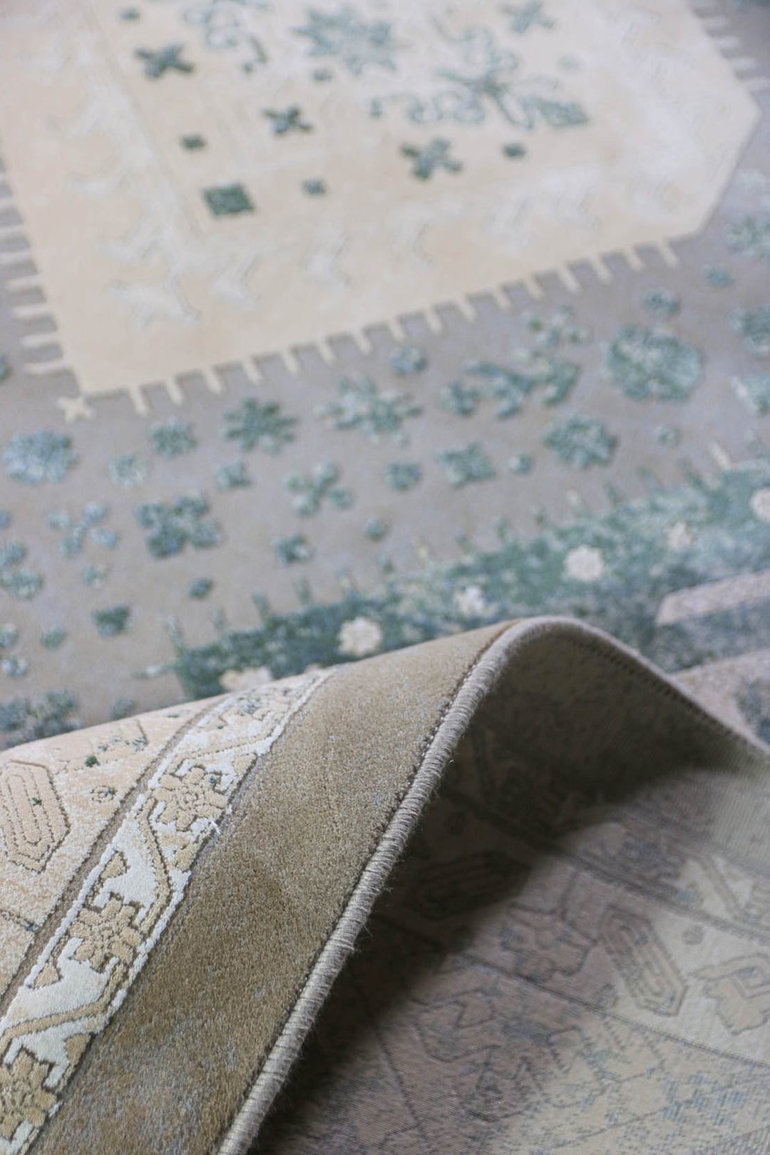 Irani Farsh Paris Rug - 8.2 x 11.5 ft - Elegant Luxury Carpet