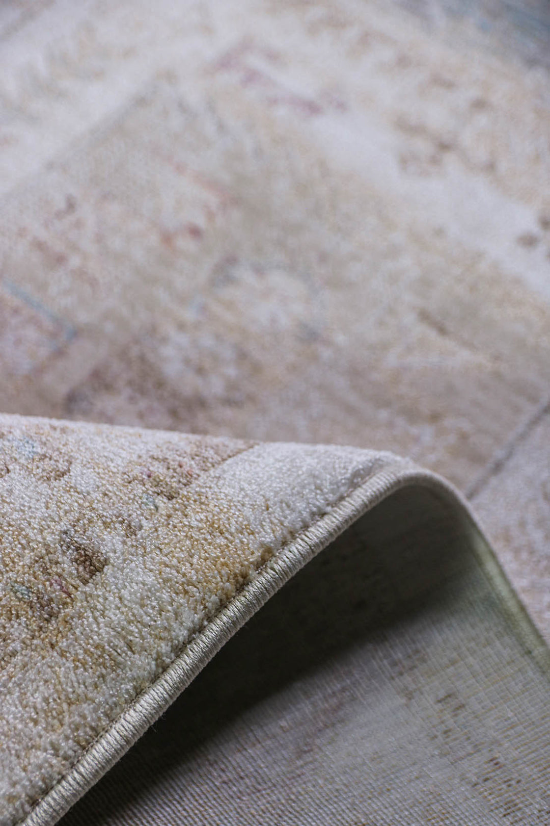 Premium Quality Turkish Antia Rug - 4.9 x 7.1 FT - Resilient Construction for Long-Lasting Use