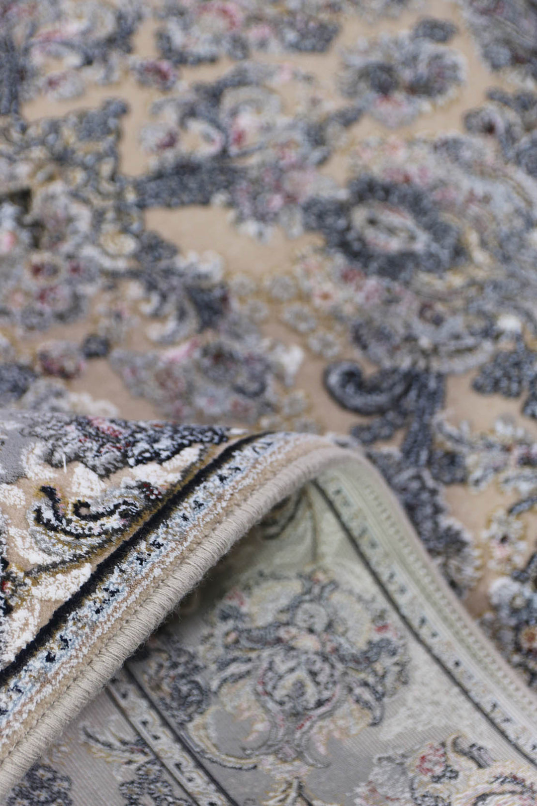 Premium Royalty  Persian Rug - 3.9 x 5.9 ft - Elegant Luxury Carpet