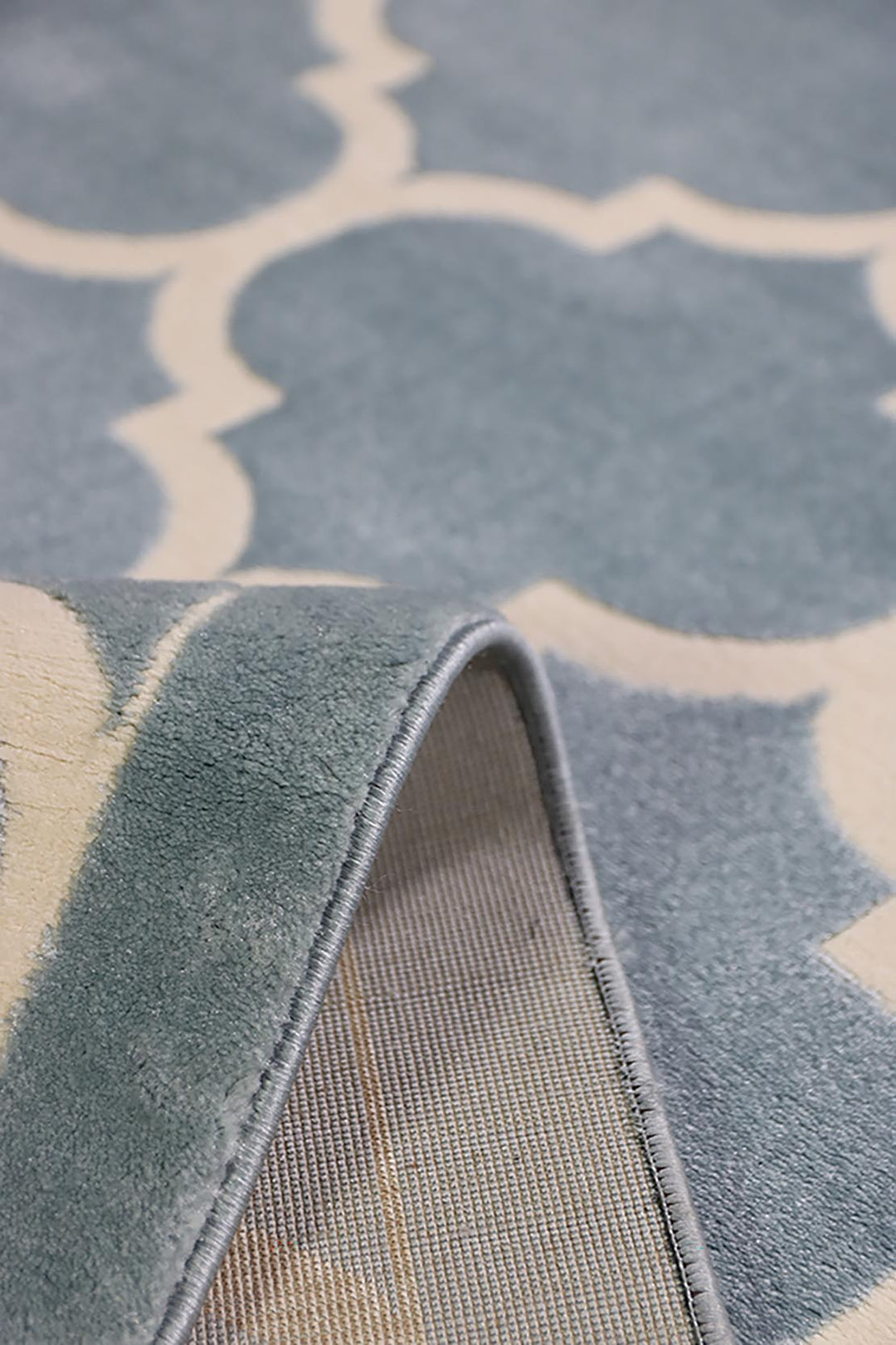 <p>Turkish Modern <strong>Festival Lrg-P Rug</strong>  - Gray - 6.5 x 9.8 FT</p>