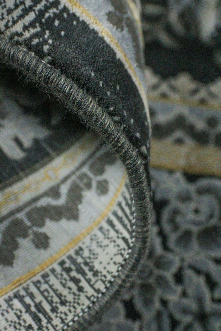 Iranian Authentic Vintage-Wd Rug - 6.5 x 9.8 FT - Gray - Resilient Construction for Long-Lasting Use