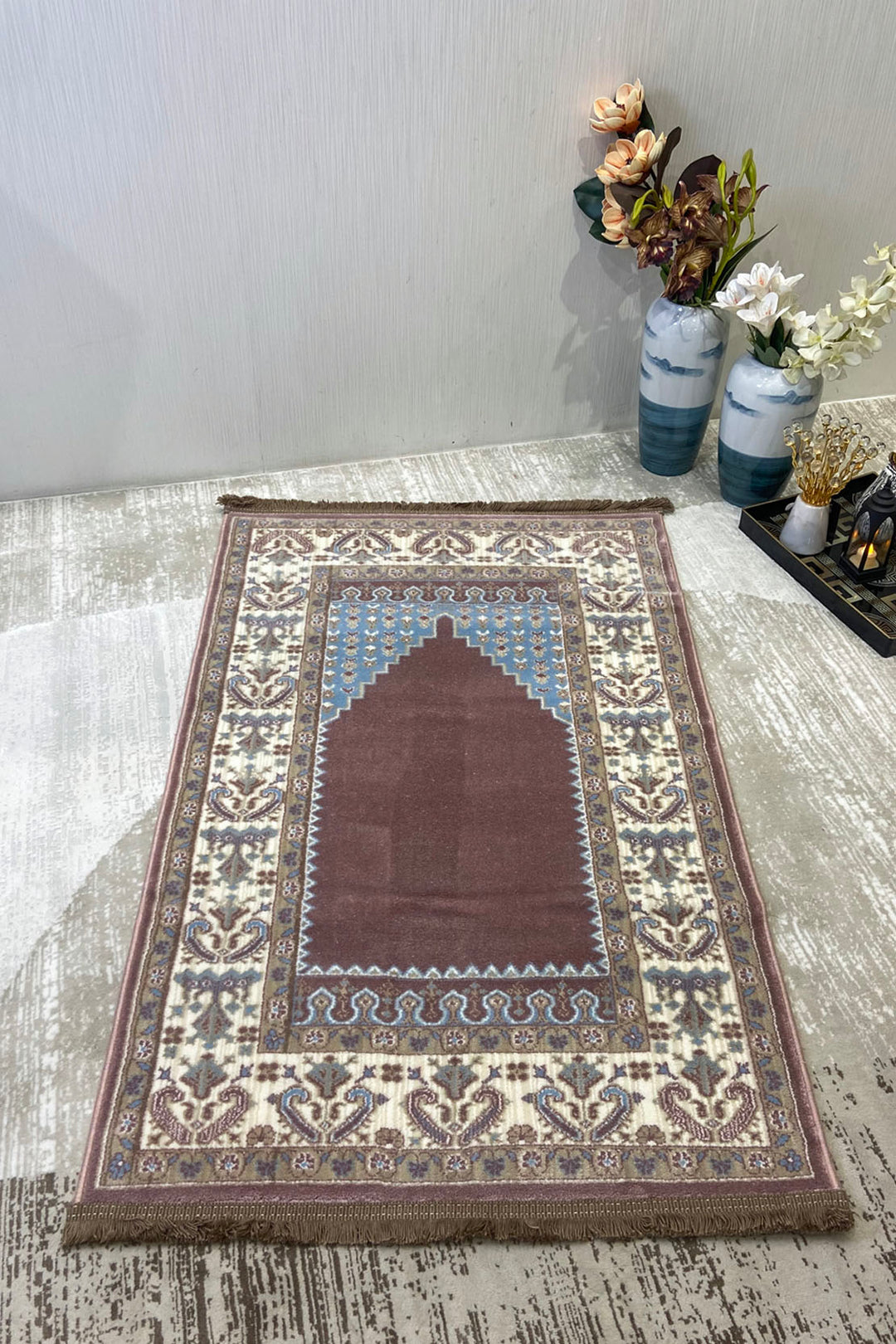 Turkish Style Acrylic Sajjadeh Prayers Mat-Maroon-Soft, Durable, and Easy to Clean