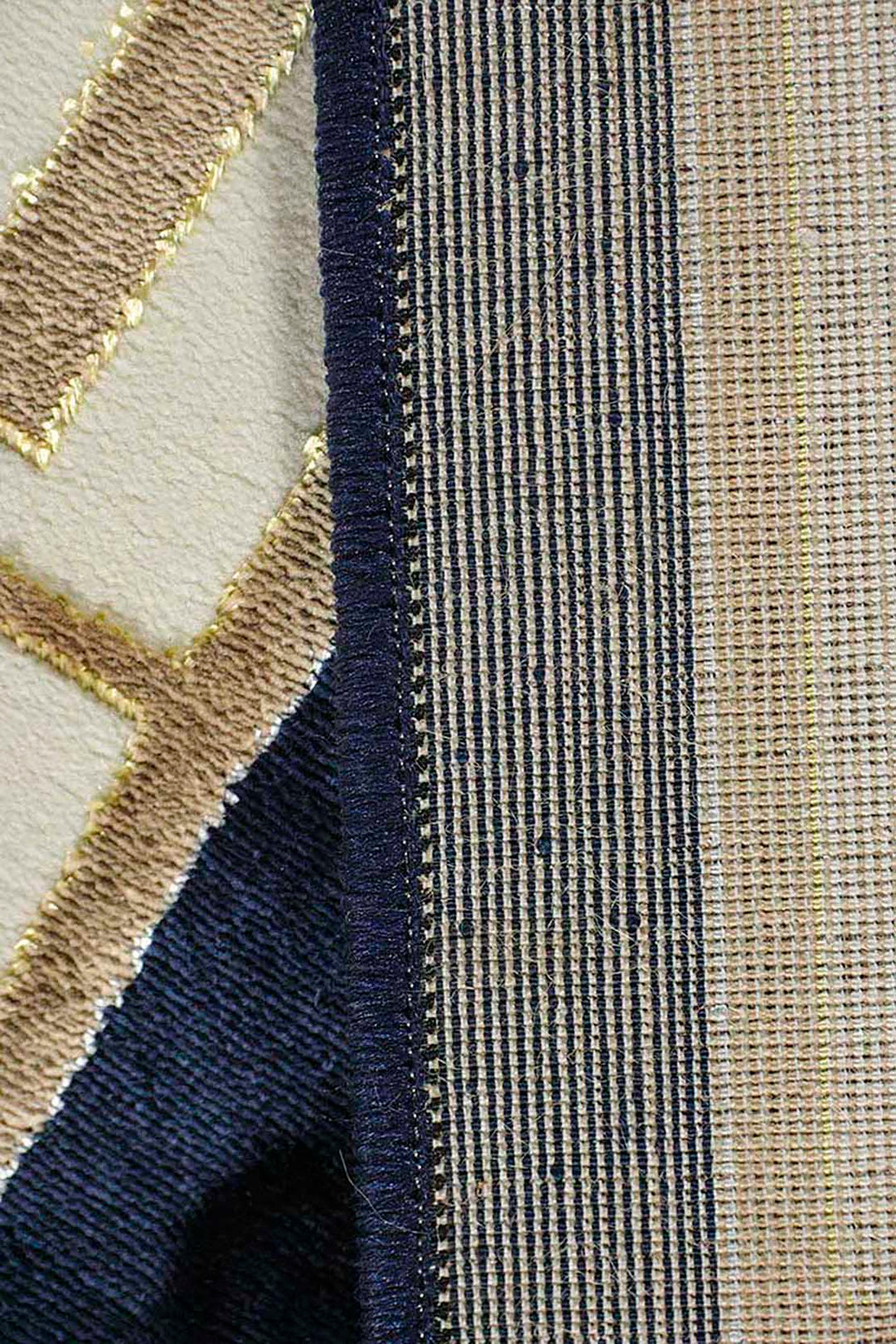 Turkish Modern Treasure Rug - 6.5 x 9.5 FT - Navy - Sleek and Minimalist for Chic Interiors