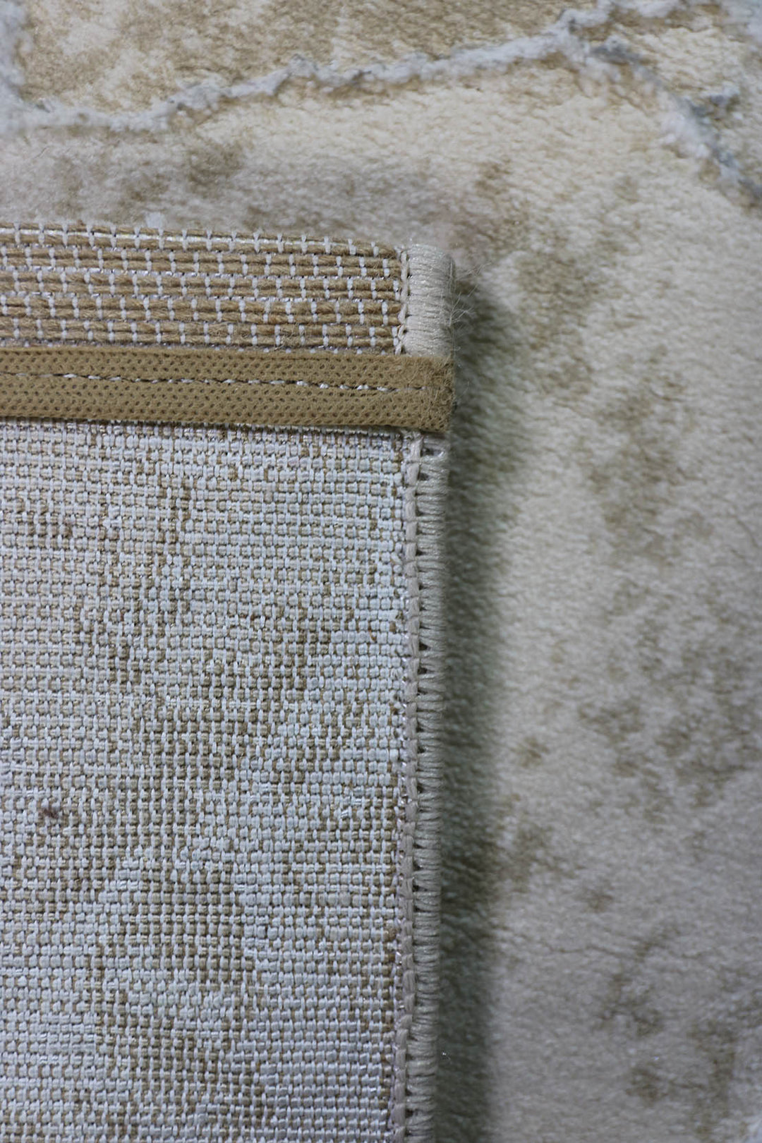 Turkish Modern  Festival Wd Rug  - 2.6 x 4.5 FT - Beige -  Luxurious Woven Masterpiece 50% Off!