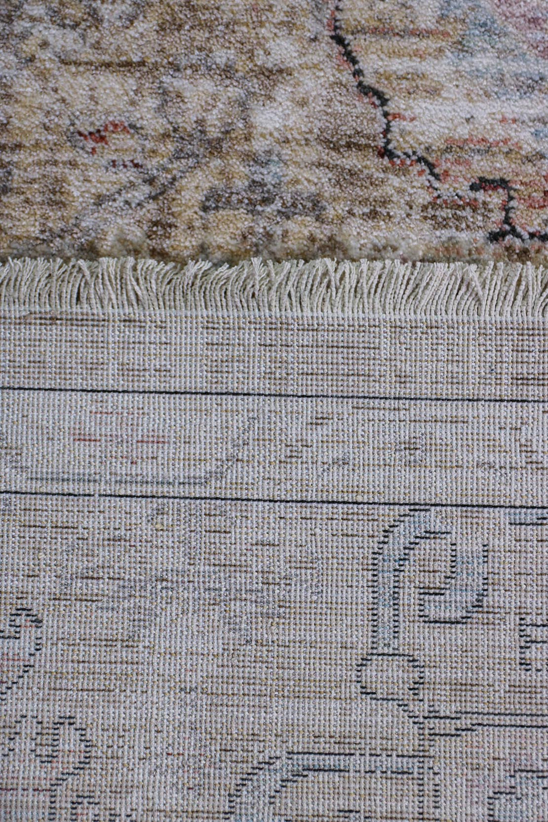 Premium Quality Turkish Antia Rug - 3.9 x 5.9 FT - Resilient Construction for Long-Lasting Use