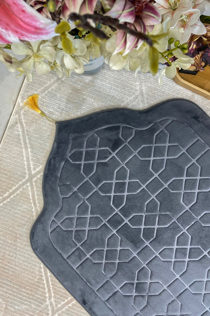 Sajda Janamaz - Premium Velvet Quilted Prayer Mat - Dark Gray